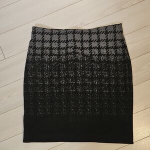 Stretchy Short Skirt Large Gray And Black Houndstooth NWOT
